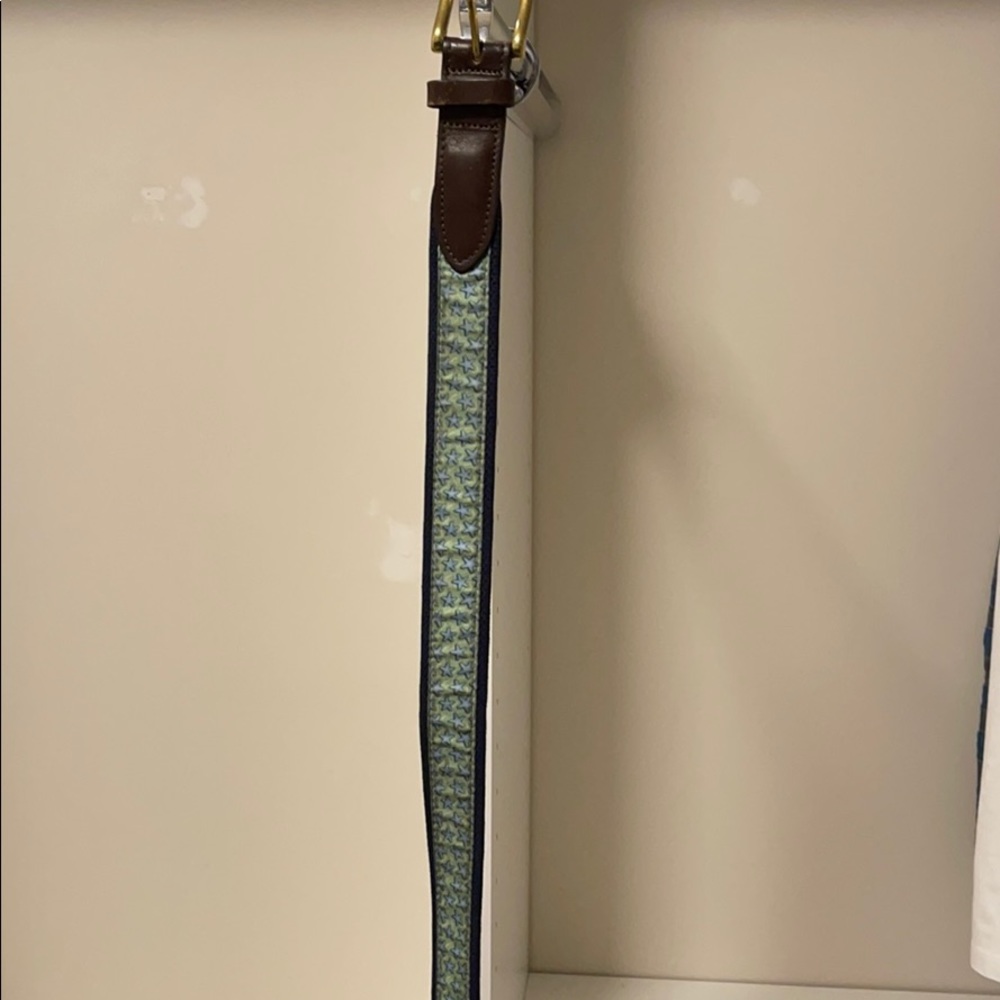 LIGHTLY WORN Vineyard Vines Belt